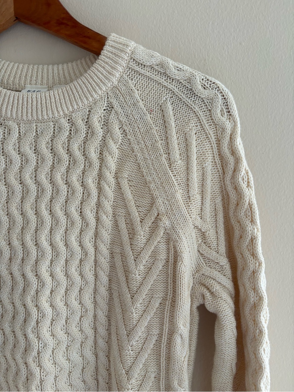 Vintage GAP Cream Cable-Stitch Crew Sweater
